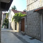 Dube Apartment Split