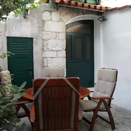 Apartman Dube *